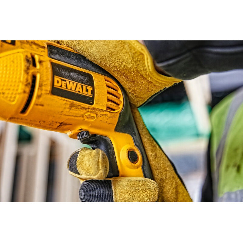 Taladro Percutor 750w 13mm Dewalt Dwd024 220v Vel. Variable Amarillo 50 Hz