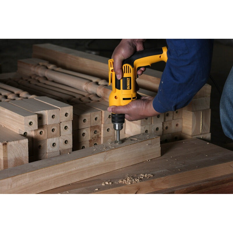 Taladro Percutor 750w 13mm Dewalt Dwd024 220v Vel. Variable Amarillo 50 Hz