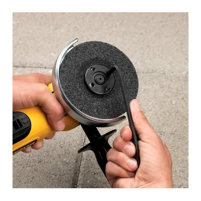 Miniamoladora Angular Dewalt Esmerilhadeira Angular Dwe4120 Dwe4120 De 50 hz/60 hz Color Amarillo 900 w 220 v + Accesorio