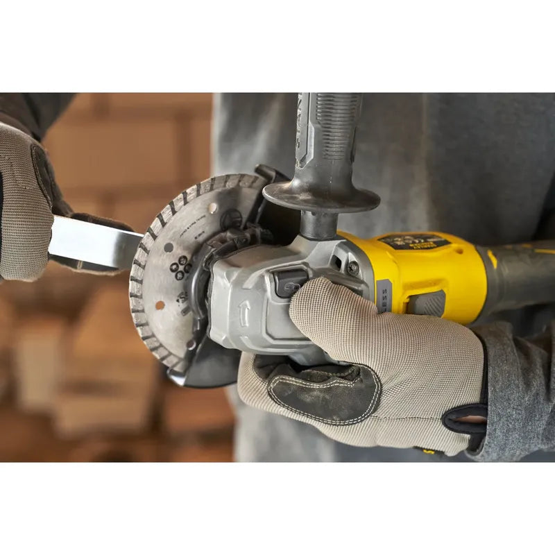 Amoladora Stanley Sbg710b 20v Sin Bateria Ni Cargador Amarillo 50